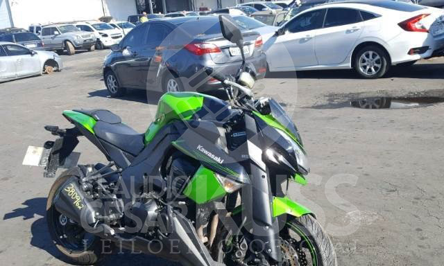 LOTE 001 - KAWASAKI Z1000 2011