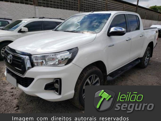 LOTE 011 TOYOTA CD HILUX 2020