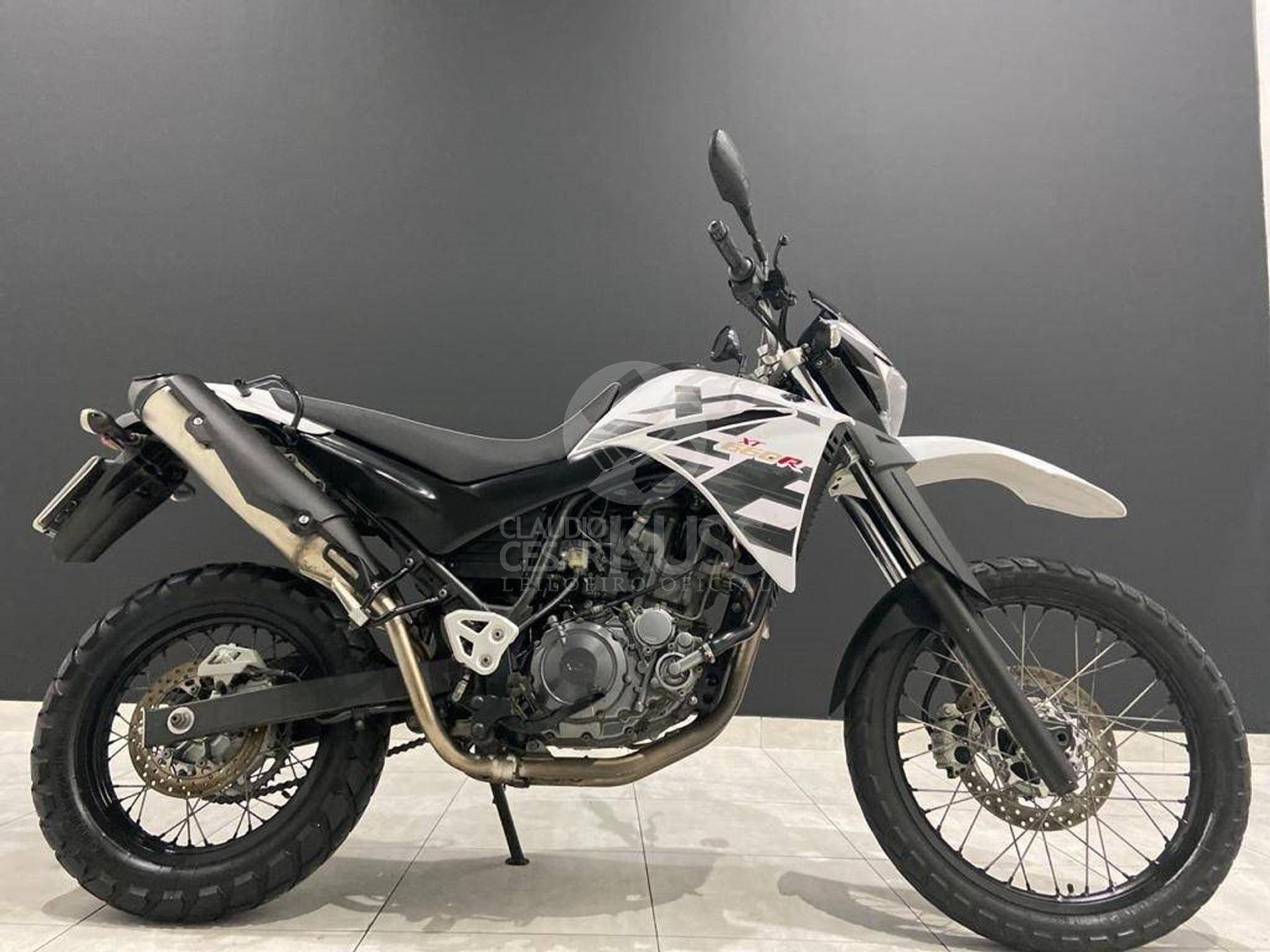 Lote 018 - YAMAHA XT 660R 2016