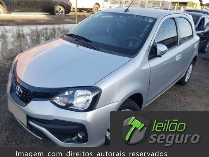 LOTE 033 TOYOTA ETIOS 2020
