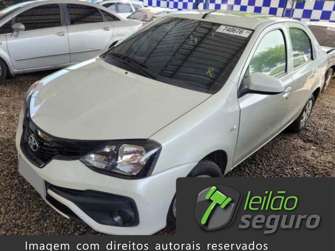 LOTE 004 TOYOTA ETIOS SEDAN 2020
