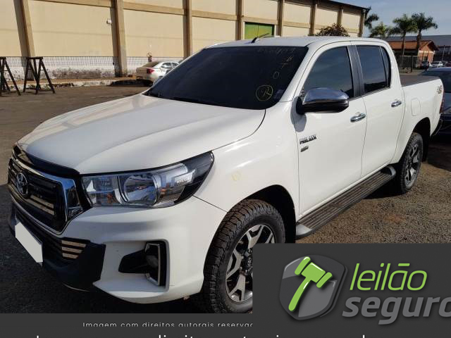 LOTE 024 TOYOTA HILUX CD SRV 2.7 16V VVT-I 2020