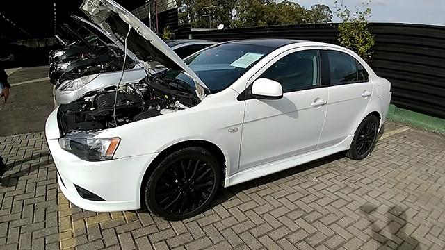 LOTE 008  Mitsubishi Lancer 2.0 CVT 2015