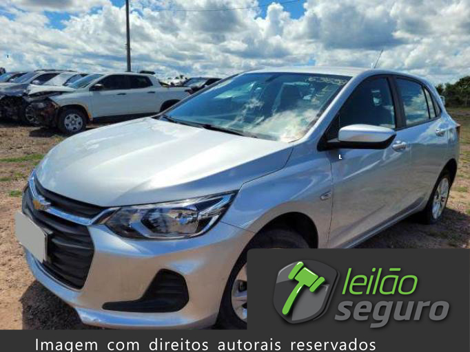 LOTE 14 CHEVROLET ONIX 2021
