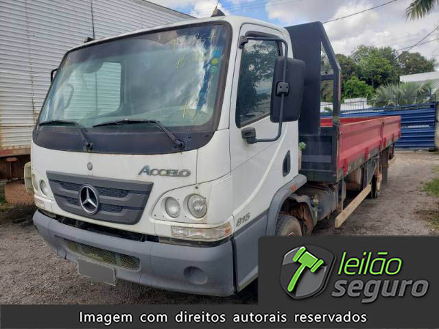 LOTE 002 MERCEDES BENZ ACCELO 